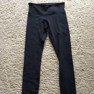 Black lined Lululemon Leggings